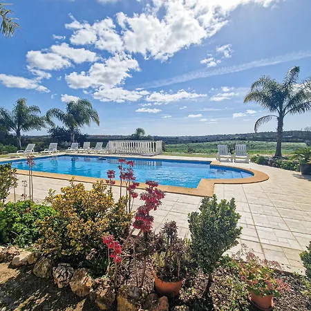 Quinta Do Bravo - Swimming Pool - By Bedzy Feriehus