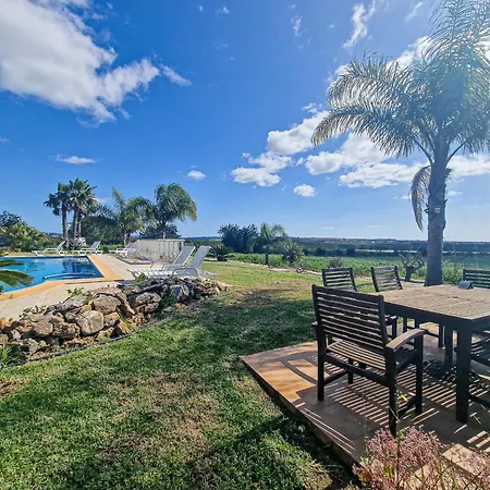 Quinta Do Bravo - Swimming Pool - By Bedzy Feriehus