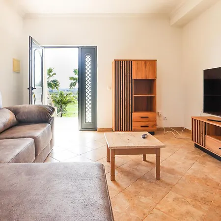 Holiday home Quinta Do Bravo - Swimming Pool - By Bedzy *