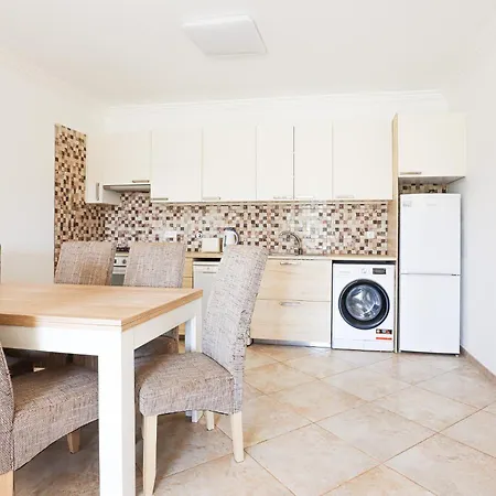 Quinta Do Bravo - Swimming Pool - By Bedzy Holiday home