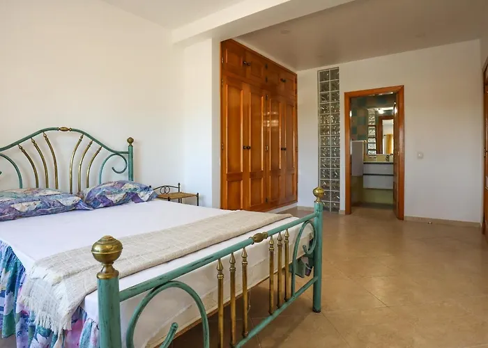 Quinta Do Bravo - Swimming Pool - By Bedzy