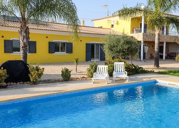 度假居 Quinta Do Bravo - Swimming Pool - By Bedzy