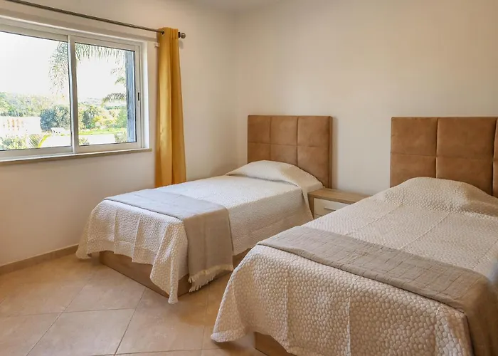 Quinta Do Bravo - Swimming Pool - By Bedzy 度假居 西尔韦斯