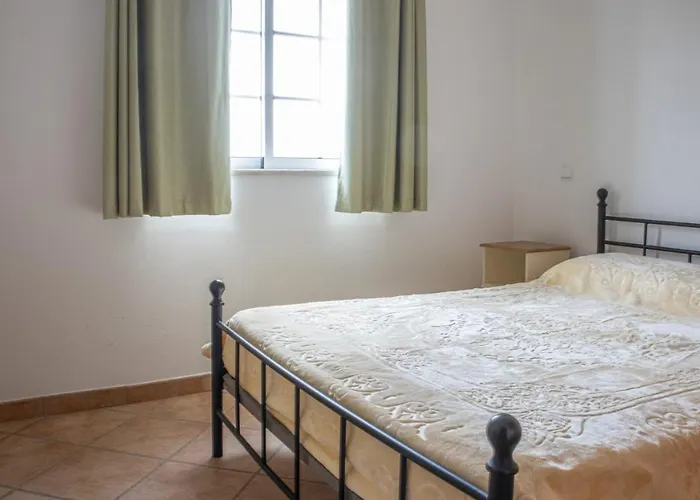 Quinta Do Bravo - Swimming Pool - By Bedzy 度假居 西尔韦斯