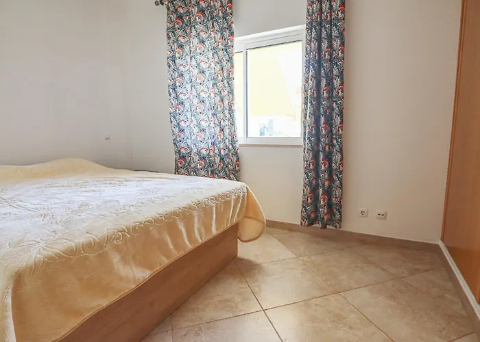 Quinta Do Bravo - Swimming Pool - By Bedzy 度假居 *