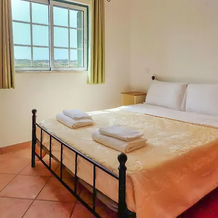 Quinta Do Bravo - Swimming Pool - By Bedzy Silves